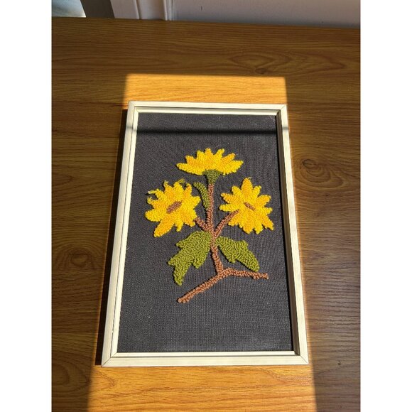 Home hand made vintage sunflower crewel art picture flowers floral - Picture 1 of 5